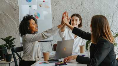 Como os Relacionamentos Interpessoais Impactam o Ambiente Corporativo?